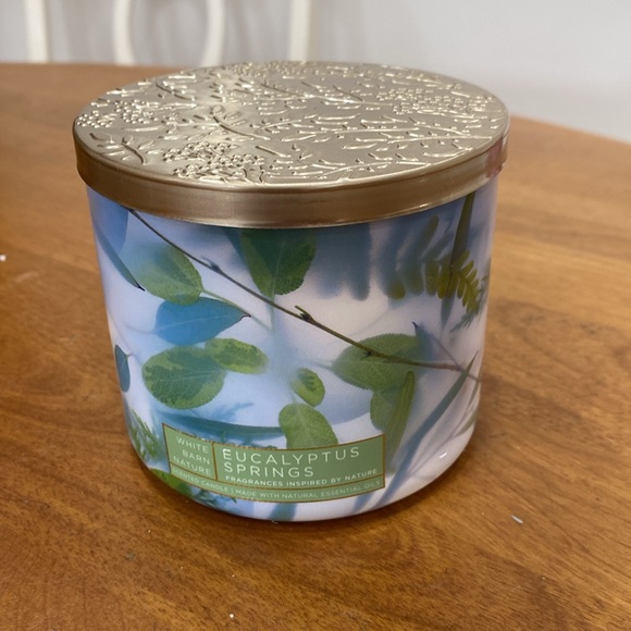NWT.  Bath & Body Works, (White Barn), 3-wick candle. - Picture 6 of 6